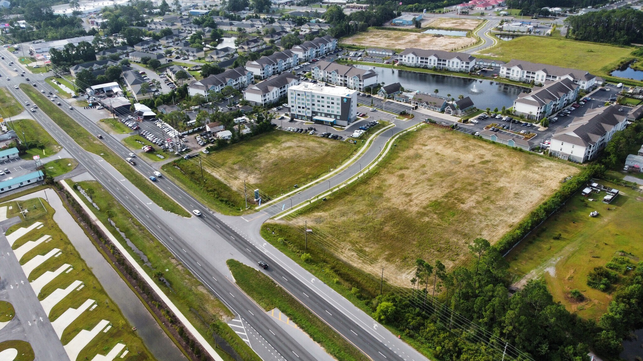 Panama City Beach portefeuille de 5 biens à vendre sur LoopNet.fr Photo principale– Image 1 sur 4