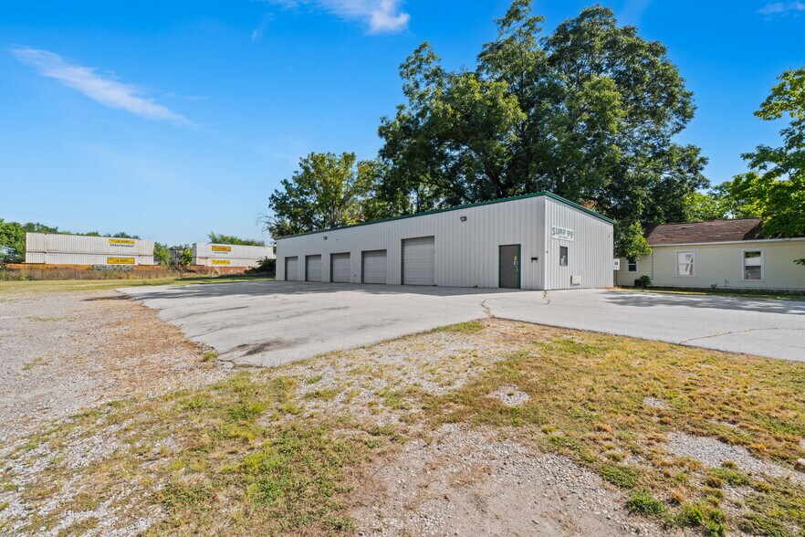 1525 E Florida St, Springfield, MO à vendre - Photo de l’immeuble – Image 2 sur 37