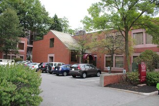 Plus de détails pour 637-651 Washington St, Brookline, MA - Bureau/Médical à louer