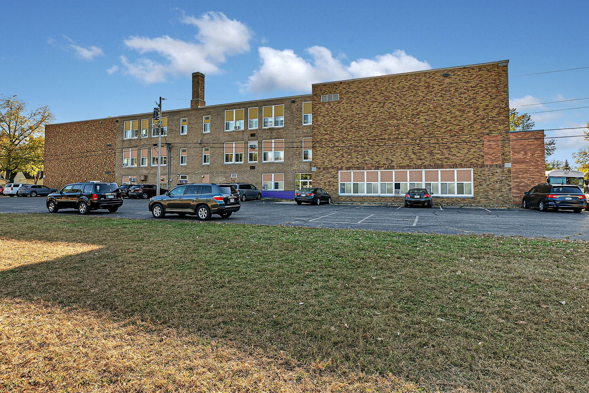 430 3rd Ave NE, Saint Cloud, MN à vendre Photo principale– Image 1 sur 42