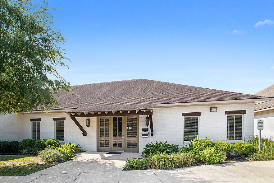 11408 N Lake Sherwood Ave, Baton Rouge, LA à louer - Photo de l’immeuble – Image 3 sur 16