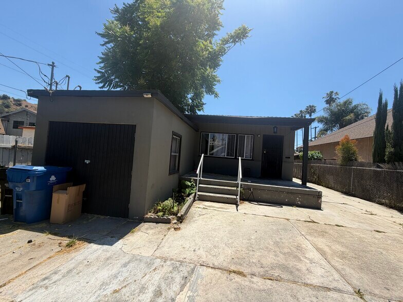 6236 Arroyo Glen St, Los Angeles, CA à vendre - Photo de l’immeuble – Image 2 sur 7