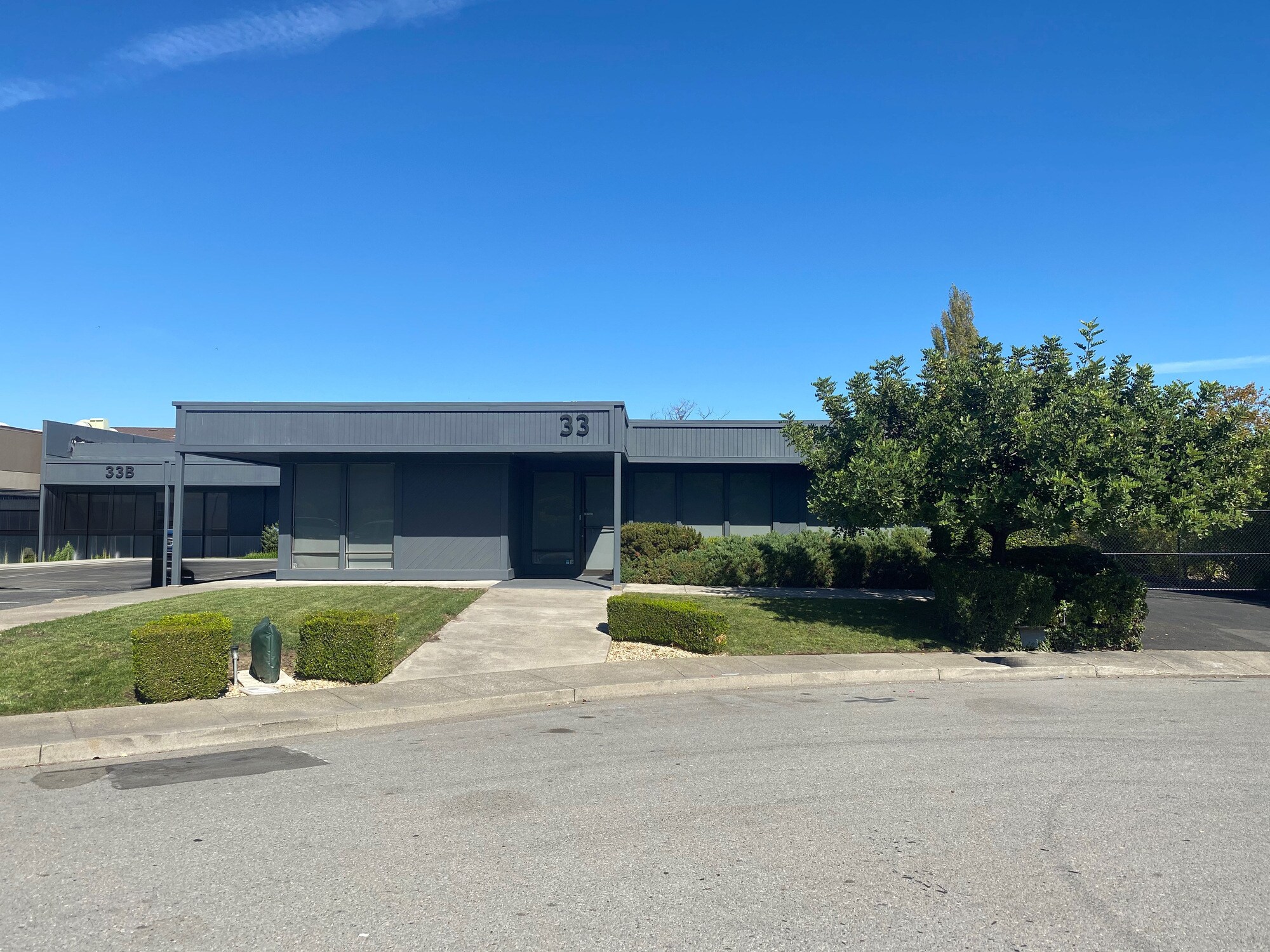 33 Commercial Blvd, Novato, CA à vendre Photo de l’immeuble– Image 1 sur 10