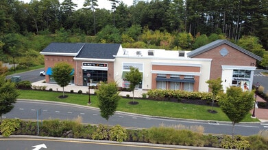 21 Ensign Dr, Avon, CT à louer Photo de l’immeuble– Image 1 sur 4