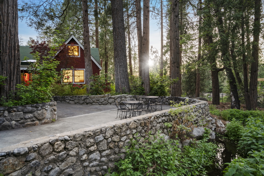54520 S Circle Dr, Idyllwild, CA à vendre Photo de l’immeuble– Image 1 sur 105