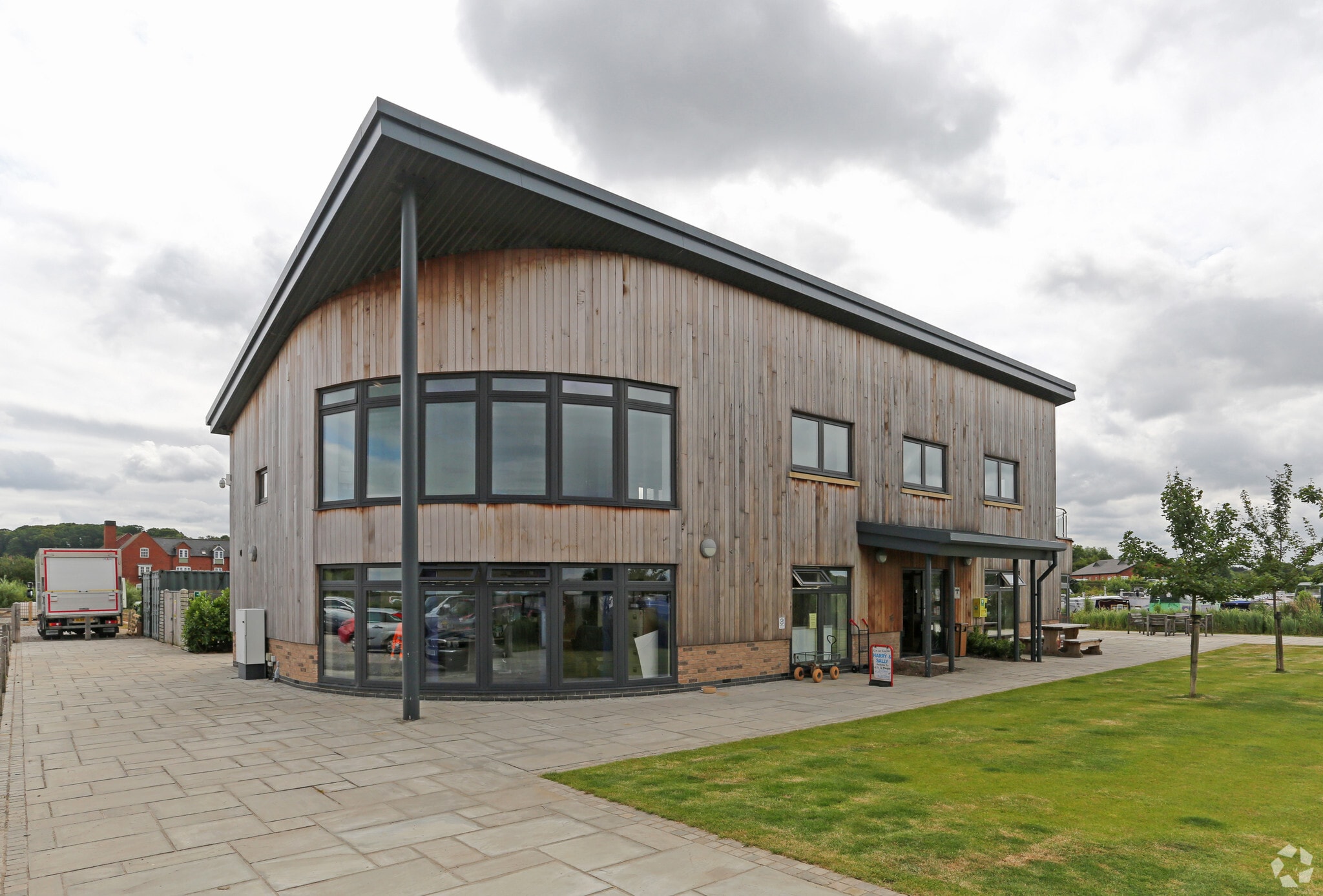 Carlton Rd, Nuneaton à louer Photo principale– Image 1 sur 6