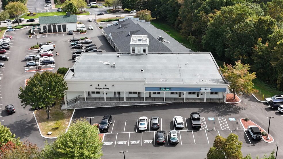 12 Coogan Blvd, Mystic, CT à louer - Photo de l’immeuble – Image 3 sur 3