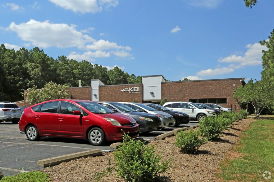 2 Triangle Dr, Research Triangle Park, NC à louer - Photo de l’immeuble – Image 3 sur 3