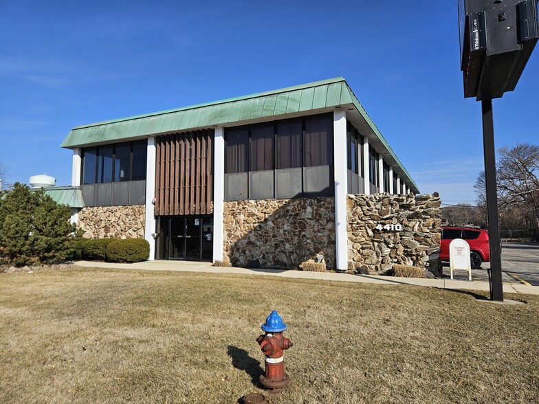 4410-4414 Roosevelt Rd, Hillside, IL à louer - Photo de l’immeuble – Image 1 sur 13