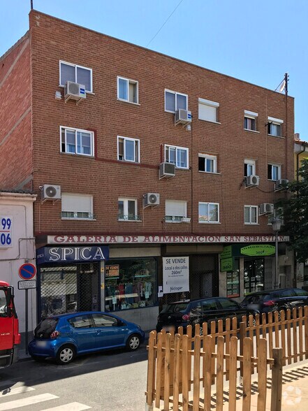 Calle Carretas, 20, Villaviciosa de Odón, Madrid à vendre - Photo de l’immeuble – Image 3 sur 3