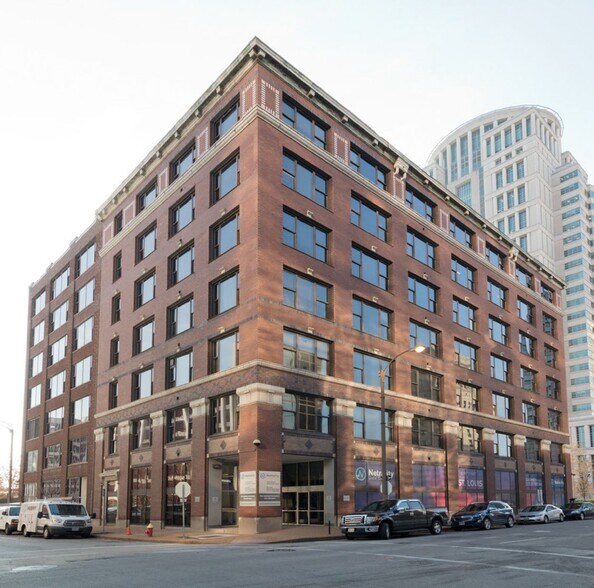 900 Walnut St, Saint Louis, MO à louer - Photo de l’immeuble – Image 2 sur 10