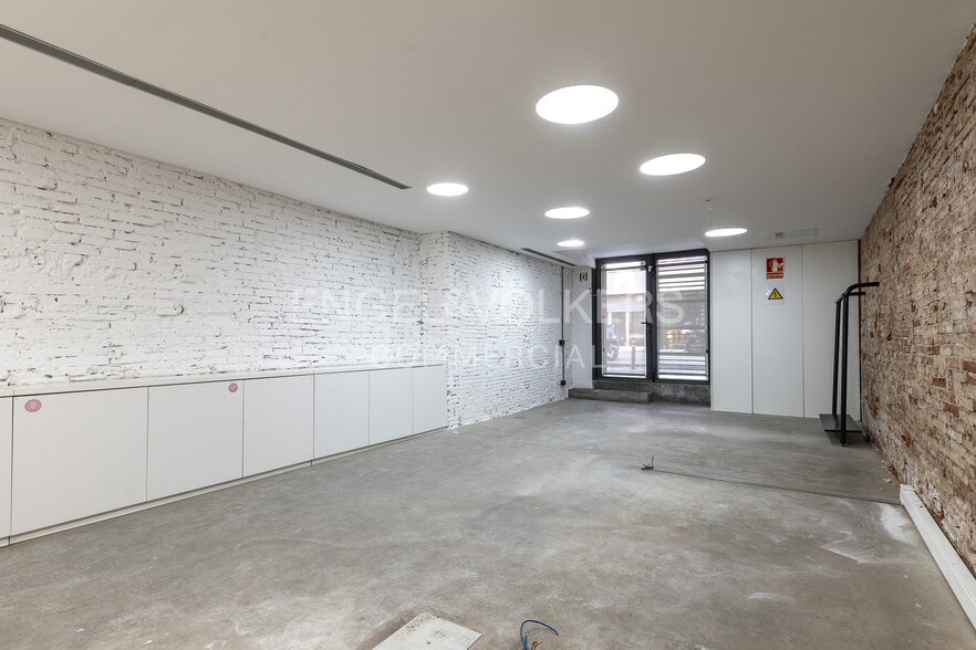 Immeuble residentiel dans Barcelone, Barcelona à vendre - Photo intérieure – Image 1 sur 9