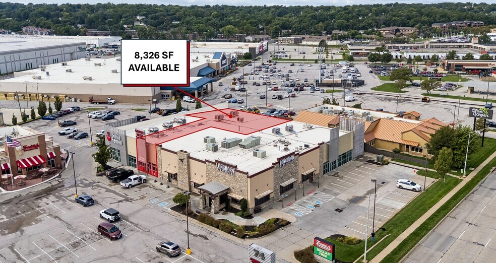 7425 Dodge St, Omaha, NE à louer - Photo de l’immeuble – Image 2 sur 6