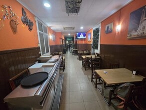 Local commercial dans Barcelone, Barcelona à louer Photo intérieure– Image 1 sur 18