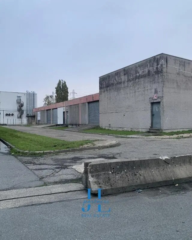 Plus de détails pour Industriel/Logistique à louer
