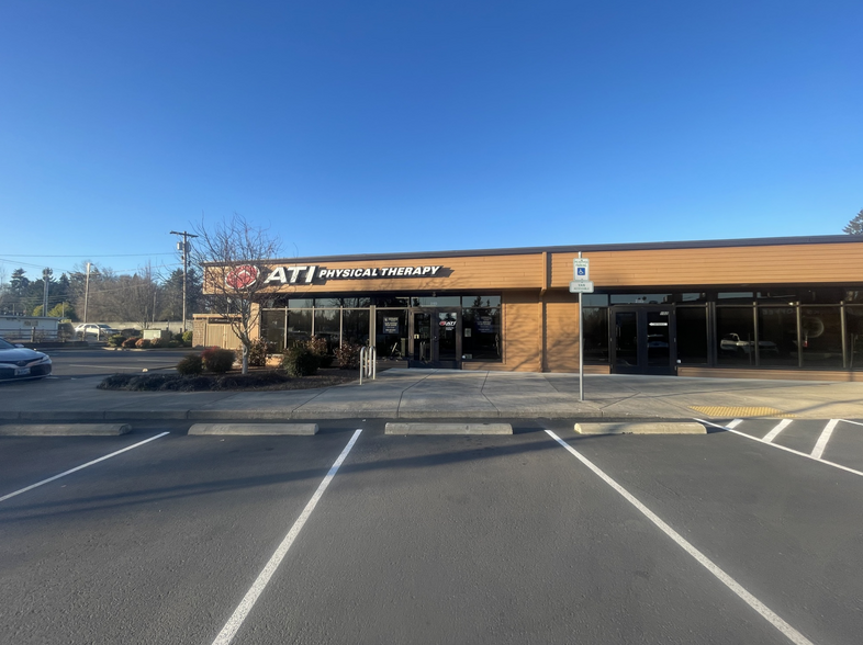 3165 Commercial St SE, Salem, OR à louer - Photo de l’immeuble – Image 1 sur 7