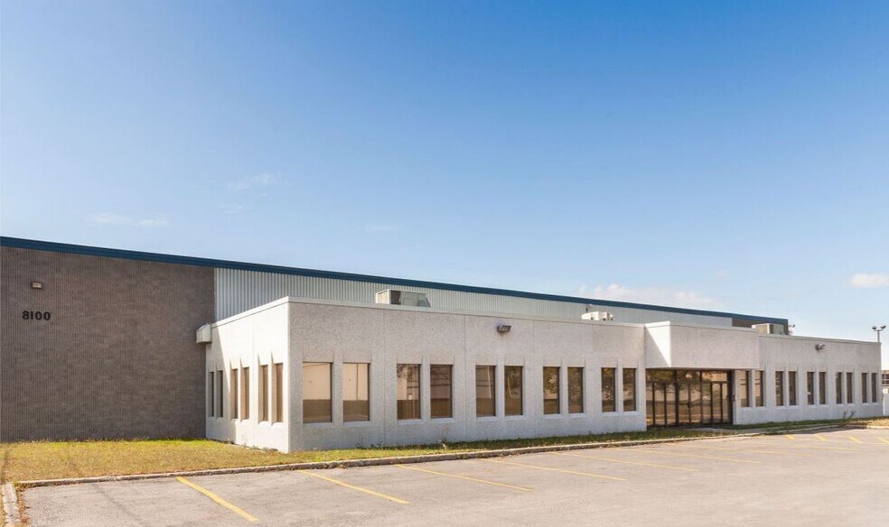 8100-8200 Boul Cavendish, Saint-Laurent, QC à louer - Photo de l’immeuble – Image 2 sur 3