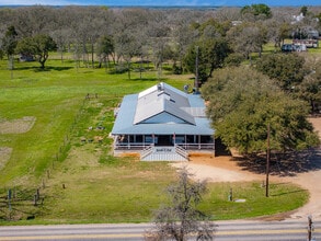 555 N Washington, Round Top, TX - VUE AÉRIENNE vue de carte - Image1