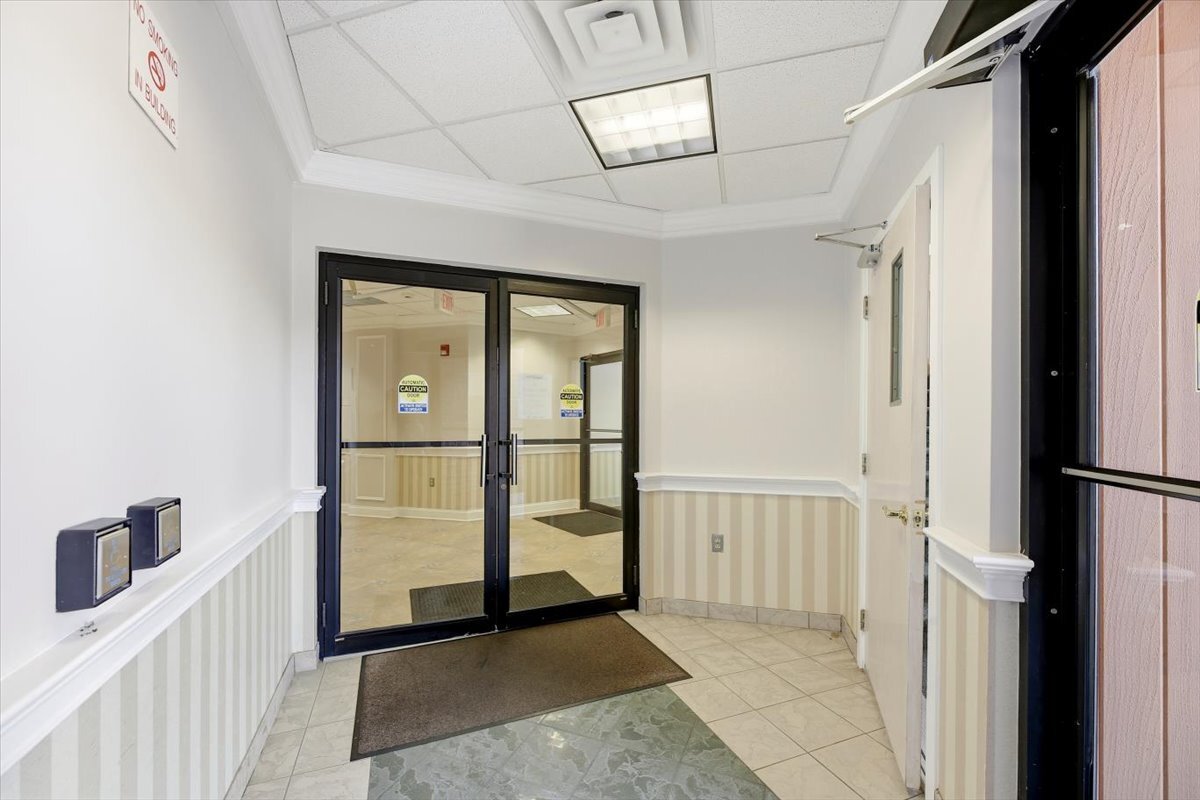 802 W Park Ave, Ocean, NJ à louer Photo de l’immeuble– Image 1 sur 13