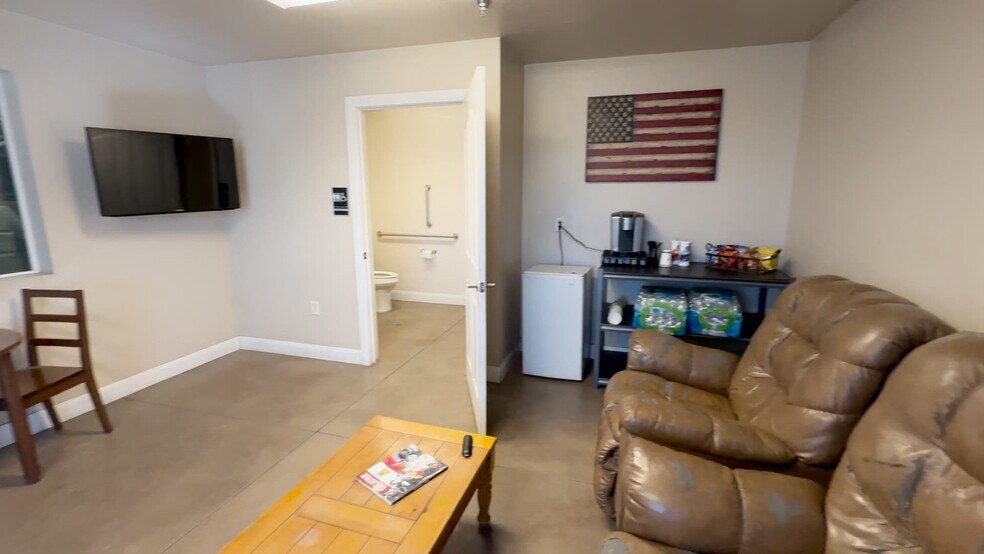 1128 N Bulldog Rd, Cedar City, UT à louer - Vidéo sur l’annonce professionnelle – Image 2 sur 15