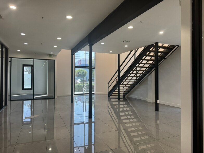 345 N Baldwin Park Blvd, City Of Industry, CA à louer - Photo de l’immeuble – Image 2 sur 26