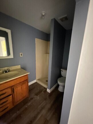 Plus de détails pour 161 Court St, Whitley City, KY - Bureau à vendre