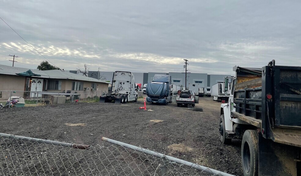 365 E Central Ave, San Bernardino, CA à vendre - Photo de l’immeuble – Image 2 sur 6