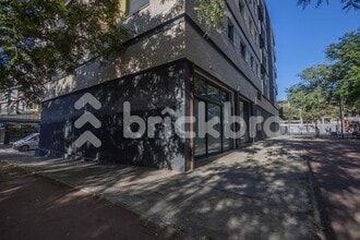 Local commercial dans Barcelone, Barcelona à louer Photo de l’immeuble– Image 1 sur 30