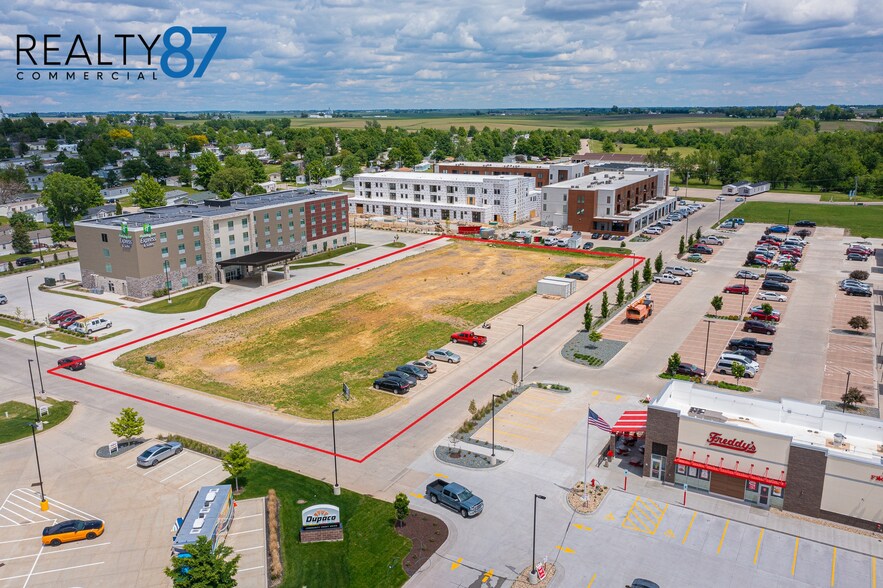 5975 Carlson Way, Marion, IA à vendre - Aérien – Image 3 sur 3