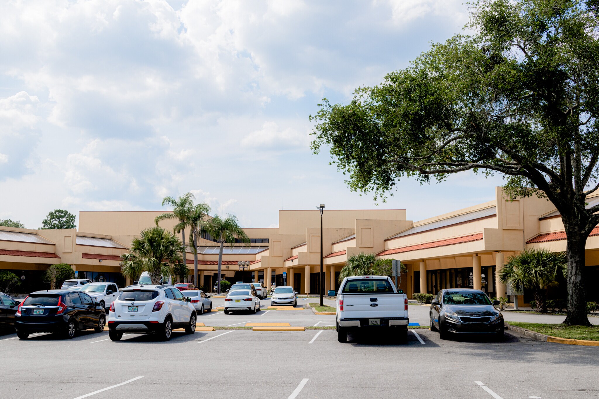 500-540 W Lake Mary Blvd, Sanford, FL à louer Photo de l’immeuble– Image 1 sur 11