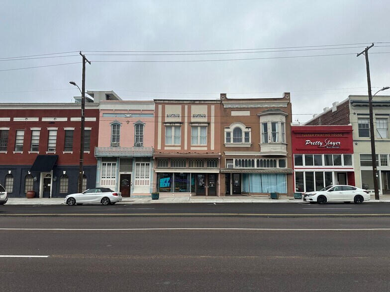 109-111 N State St, Jackson, MS à louer - Photo de l’immeuble – Image 1 sur 37