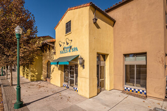 6905 El Camino Real, Atascadero, CA à louer Photo de l’immeuble– Image 1 sur 6