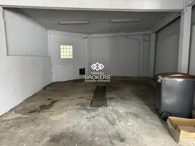 Local commercial dans Villejuif à vendre - Photo de l’immeuble – Image 2 sur 5