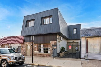 Plus de détails pour 97 Wood St, Bristol, PA - Bureau à vendre
