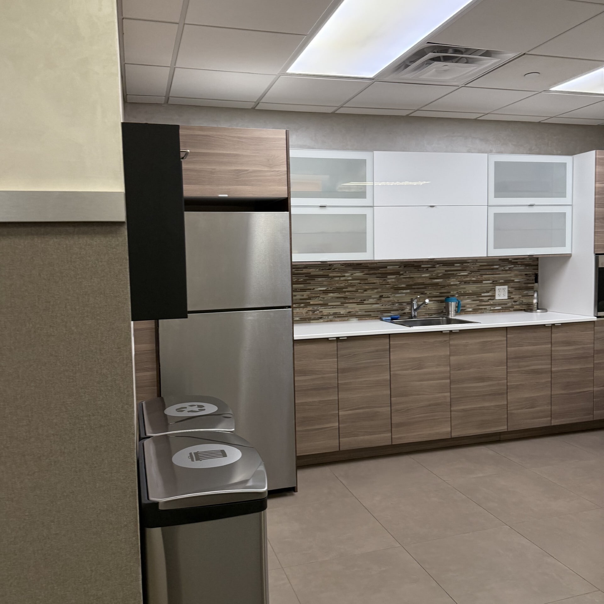 633 Third Ave, New York, NY à louer Photo intérieure– Image 1 sur 8