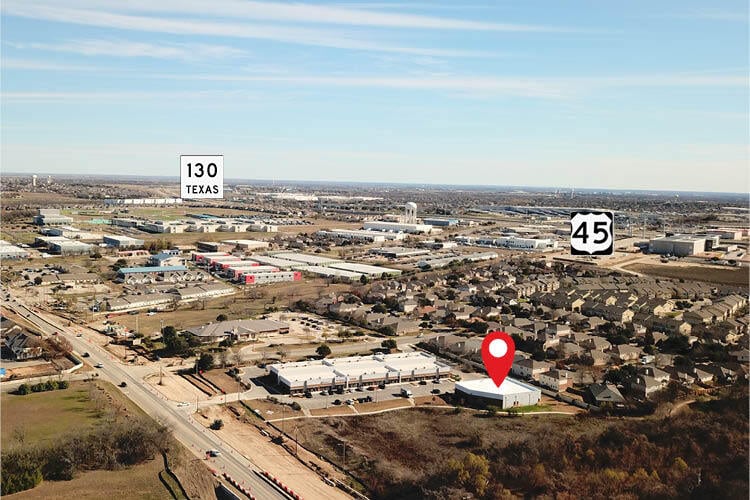 2261 Gattis School Rd, Round Rock, TX à louer Photo de l’immeuble– Image 1 sur 4