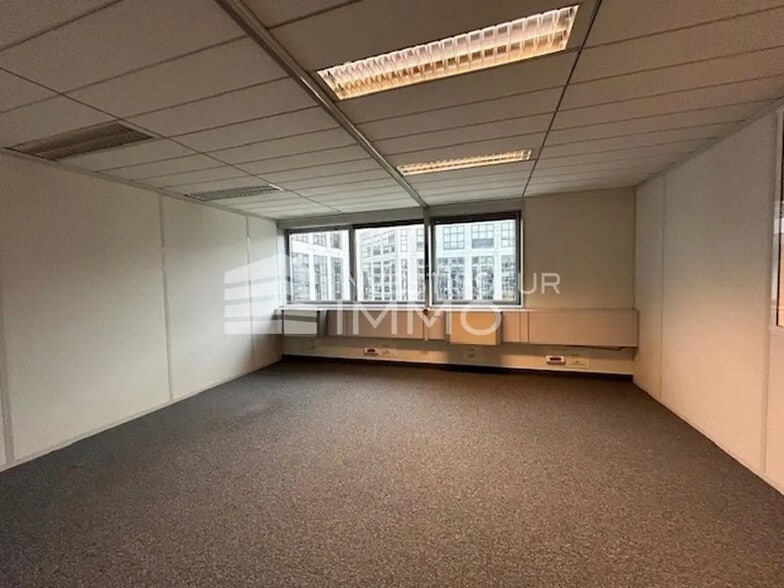 Bureau dans Noisy-le-Grand à louer - Photo intérieure – Image 3 sur 6