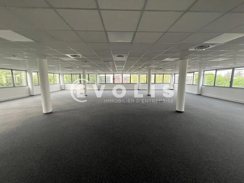 Bureau dans Créteil à louer - Photo de l’immeuble – Image 2 sur 30