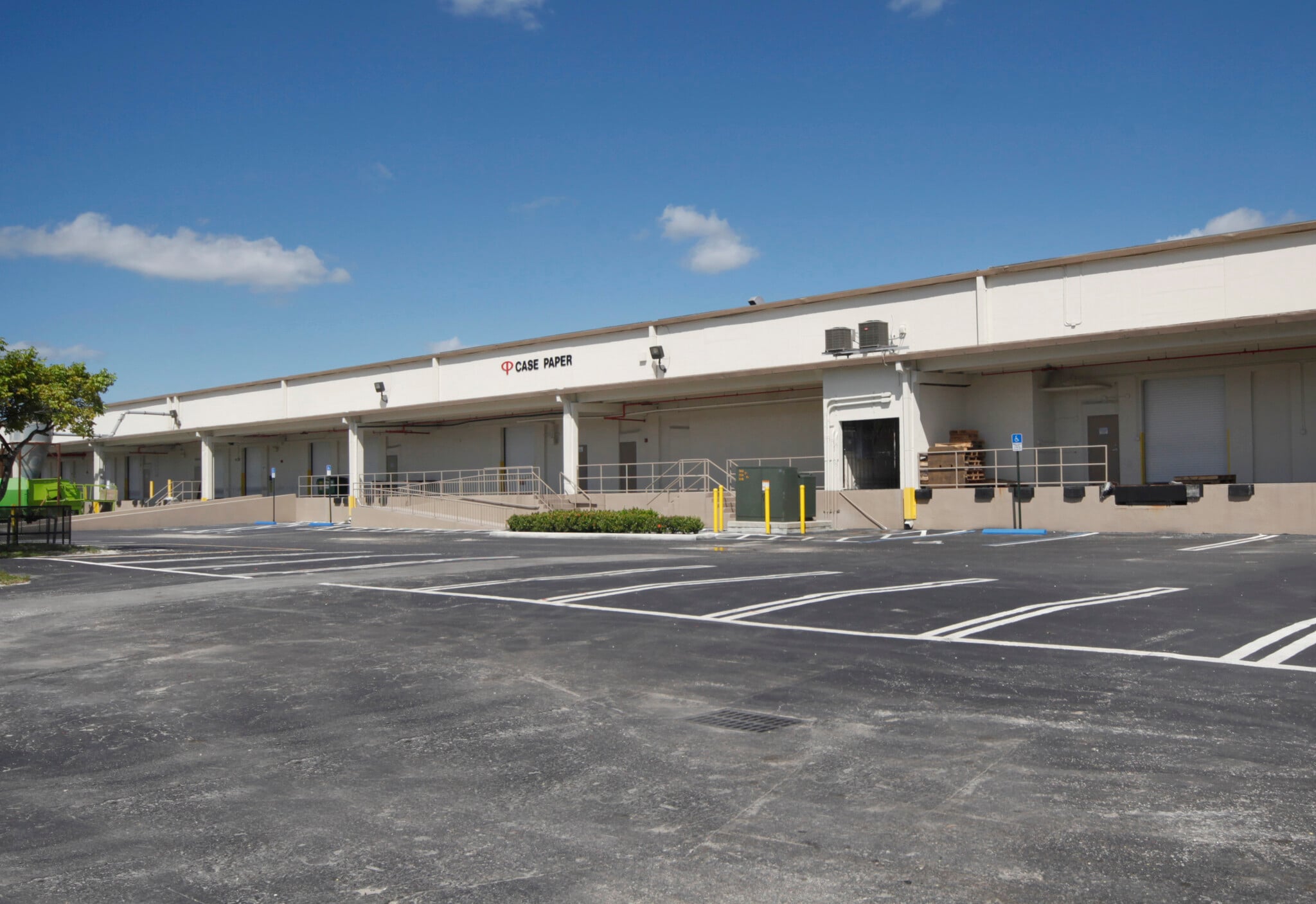 11400 NW 32nd Ave, Miami, FL à louer Photo intérieure– Image 1 sur 7