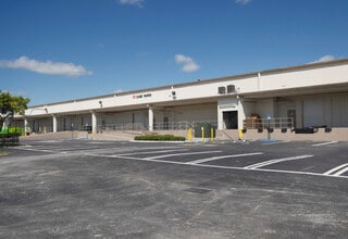 11400 NW 32nd Ave, Miami, FL à louer Photo intérieure– Image 1 sur 7