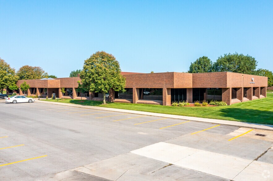 4200 Corporate Dr, West Des Moines, IA à louer - Photo de l’immeuble – Image 1 sur 5