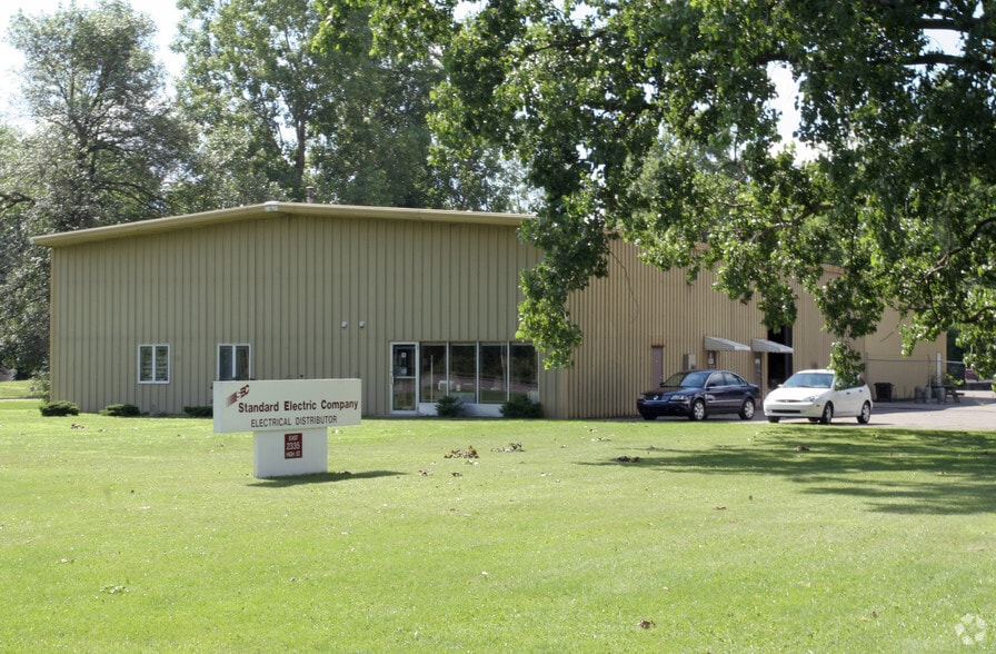 2335 E High St, Jackson, MI à vendre - Photo principale – Image 1 sur 1