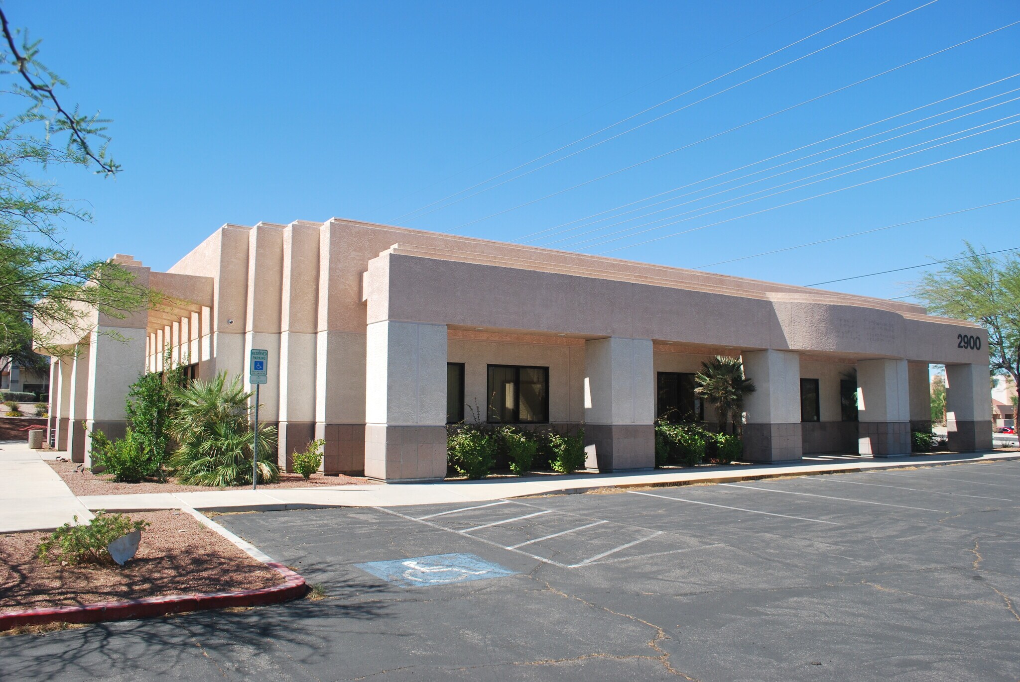 2900 N Green Valley Pky, Henderson, NV à louer Photo de l’immeuble– Image 1 sur 20