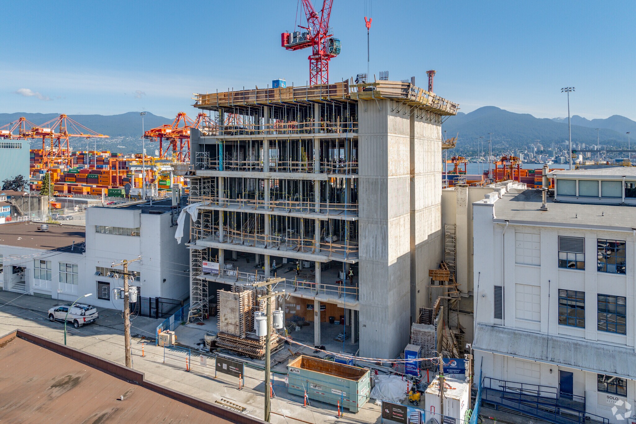 505 Railway St, Vancouver, BC à louer Photo principale– Image 1 sur 10