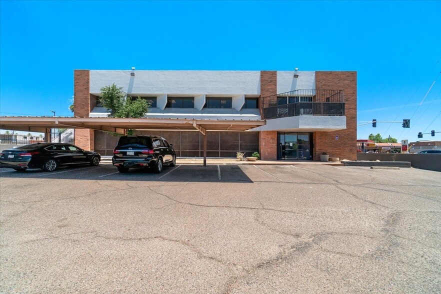 9002 N Central Ave, Phoenix, AZ à vendre - Photo de l’immeuble – Image 3 sur 23