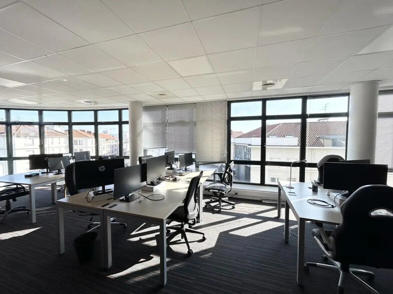 2 Avenue Lacassagne, Lyon à louer - Photo de l’immeuble – Image 3 sur 9