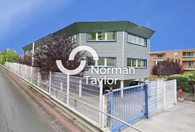 Plus de détails pour Bureau à louer