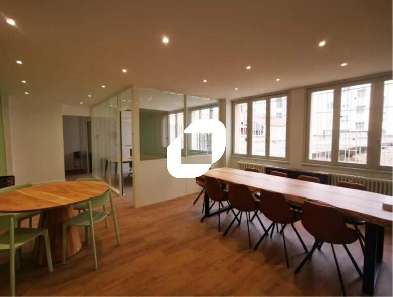 Bureau dans Lyon à louer - Photo de l’immeuble – Image 2 sur 5