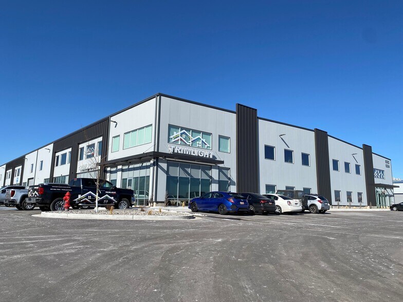 6580 S Airport Rd, West Jordan, UT à louer - Photo de l’immeuble – Image 1 sur 3