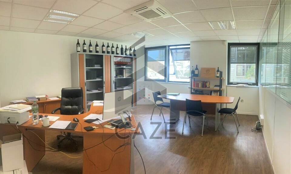 Bureau dans Bruges à louer - Photo intérieure – Image 1 sur 5